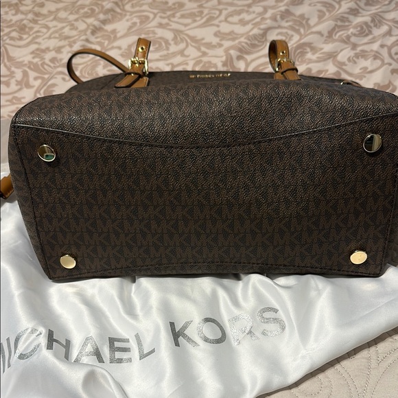 NWOT Michael Kors Brown Tote with Signature Monogram - Picture 2 of 6